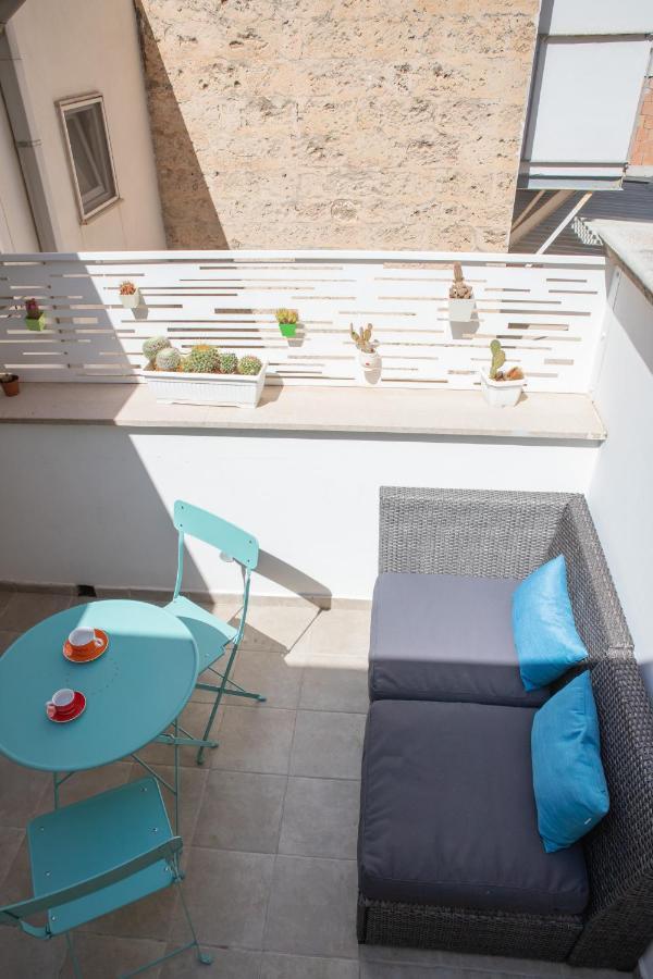Casa Ginebras Apartment Bari Bagian luar foto
