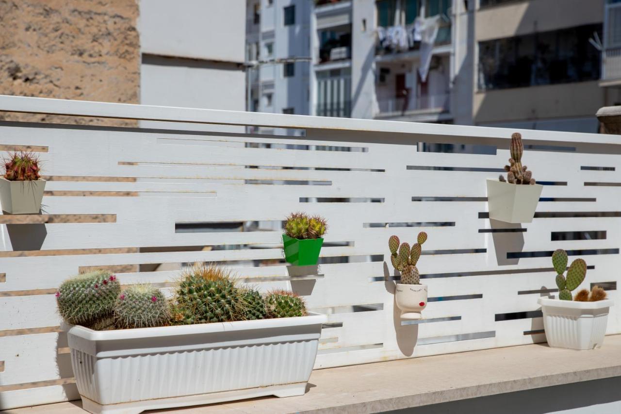 Casa Ginebras Apartment Bari Bagian luar foto