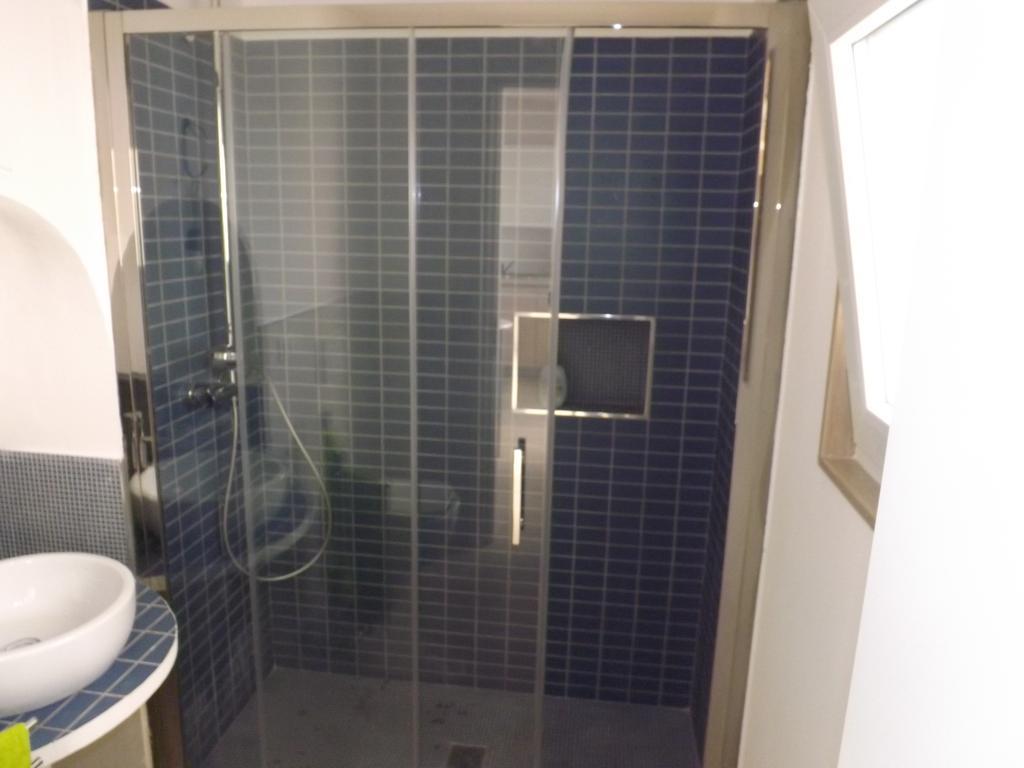 Casa Ginebras Apartment Bari Bagian luar foto