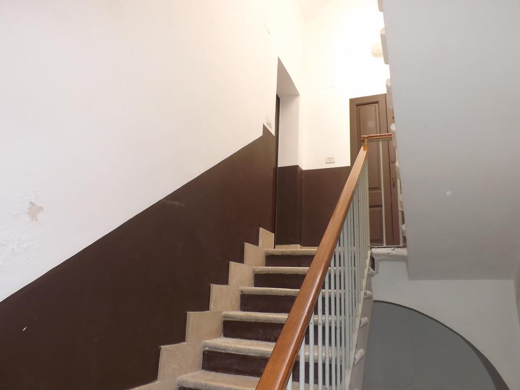 Casa Ginebras Apartment Bari Bagian luar foto
