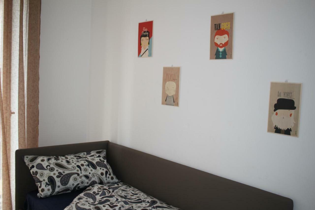 Casa Ginebras Apartment Bari Bagian luar foto