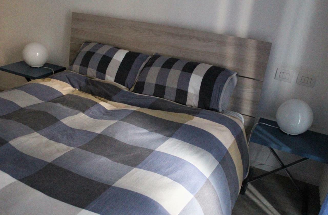 Casa Ginebras Apartment Bari Bagian luar foto
