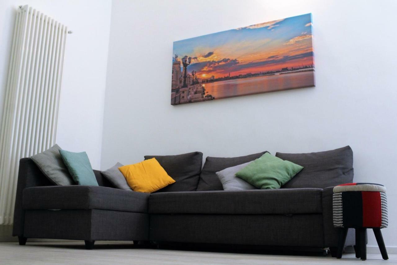 Casa Ginebras Apartment Bari Bagian luar foto